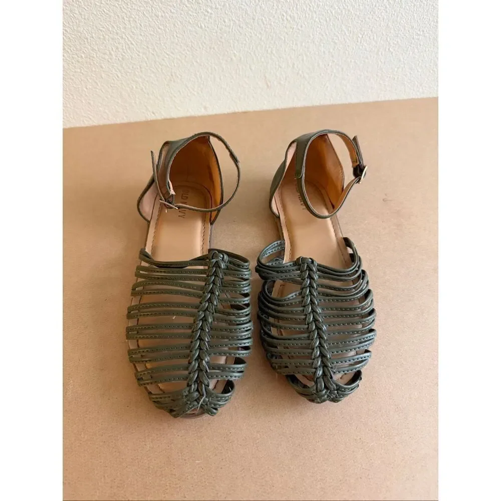 Old Navy Caged flat sandals low heels Ancle Strap SZ 2